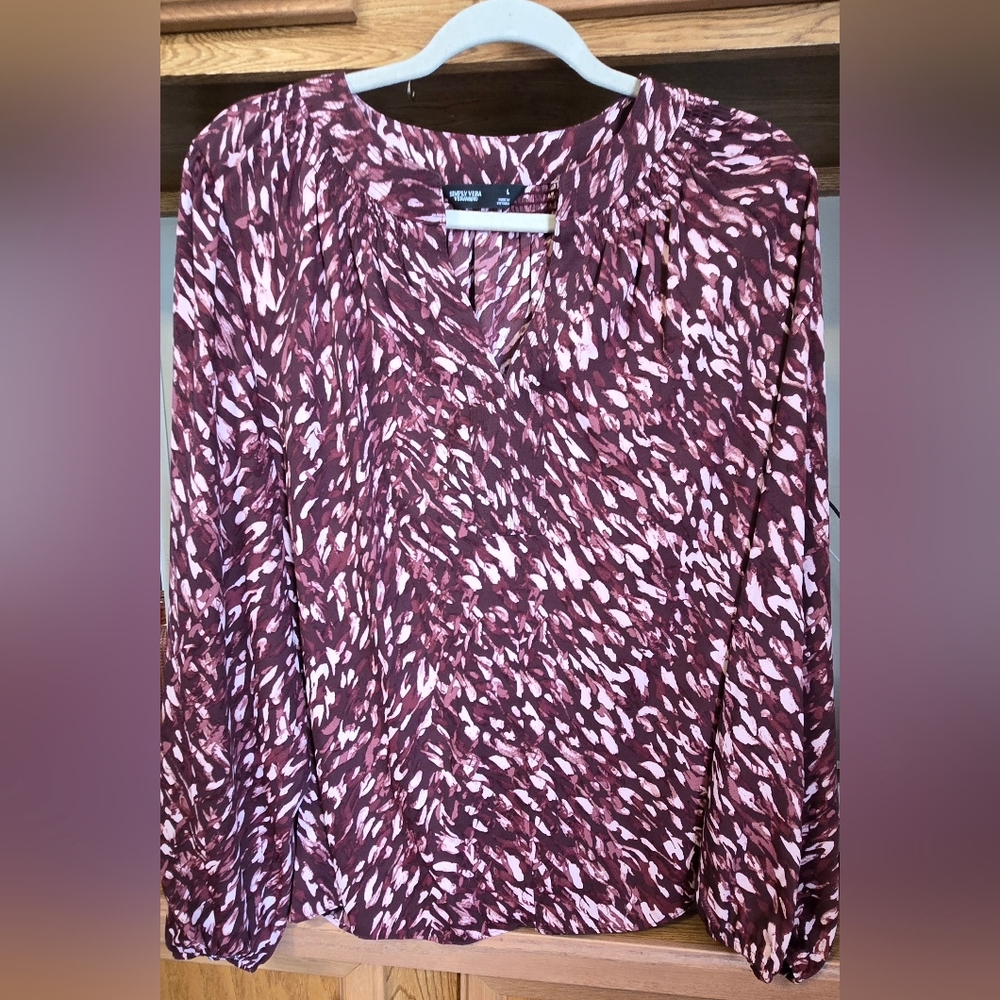 Elegant Patterned Blouse in Burgundy and Pink